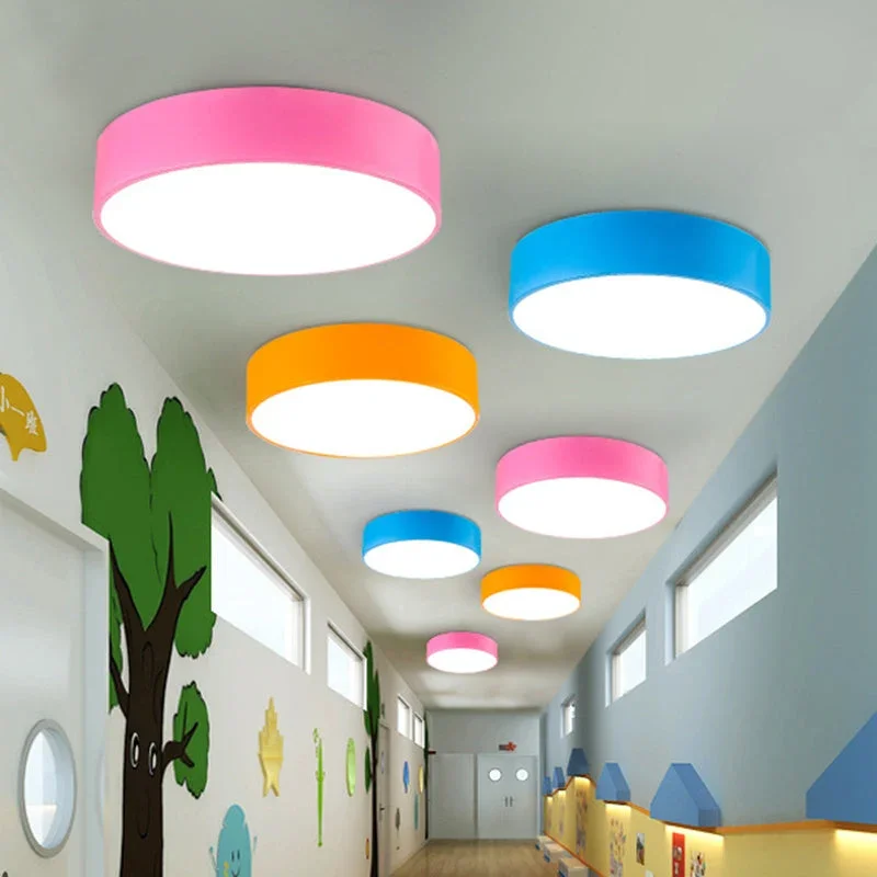 Kinderzimmer LED-Deckenleuchte - Buntes Design mit dimmbarem Licht und Fernbedienung | Karnz