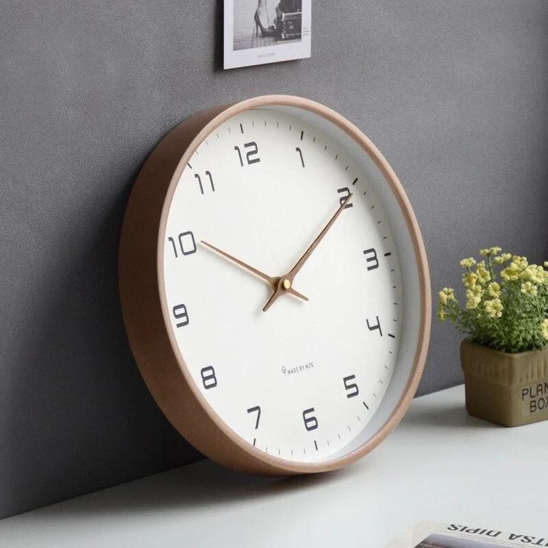NordicGlow Holzwanduhr – Minimalistisches skandinavisches Design für zeitlose Eleganz