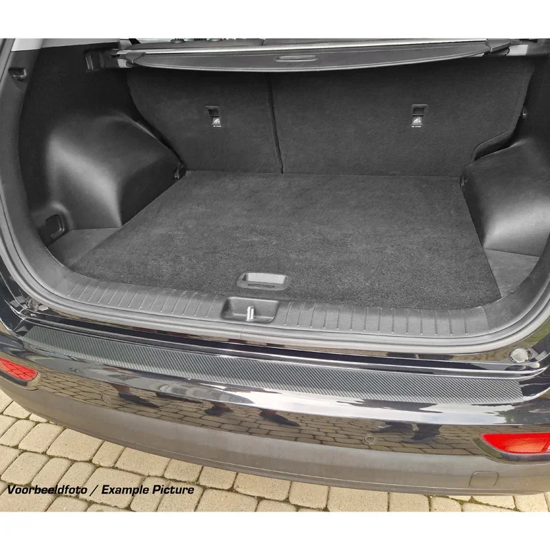 MAX6, Heckstoßstangenschutz, Carbon-Look, Passend für Opel Vivaro B (2014-2019), Renault Trafic III (2014-), Nissan NV300 (2016-)