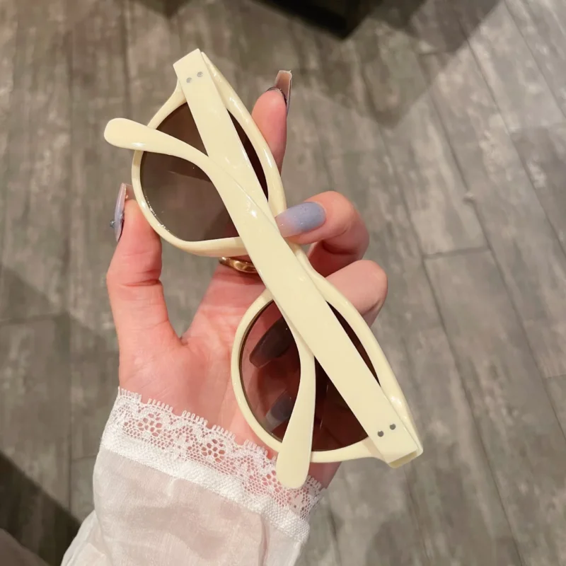 Damen stilvolle Sonnenbrille im trendigen Retro-Design Karnz