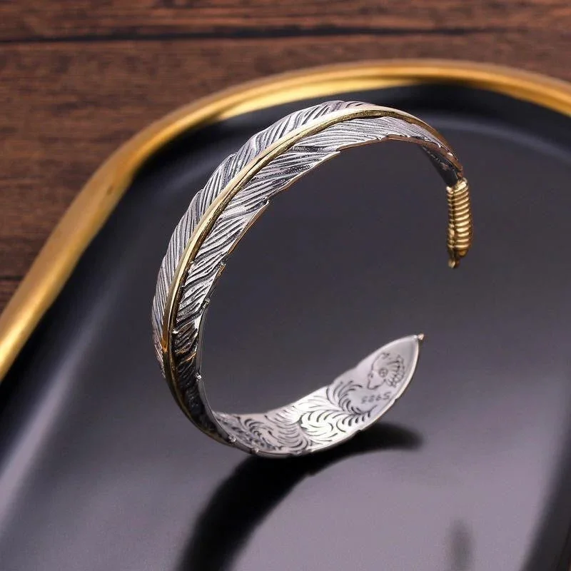 Vogel | Vintage-inspiriertes Federarmband im Edgy Punk-Look – Bild 2